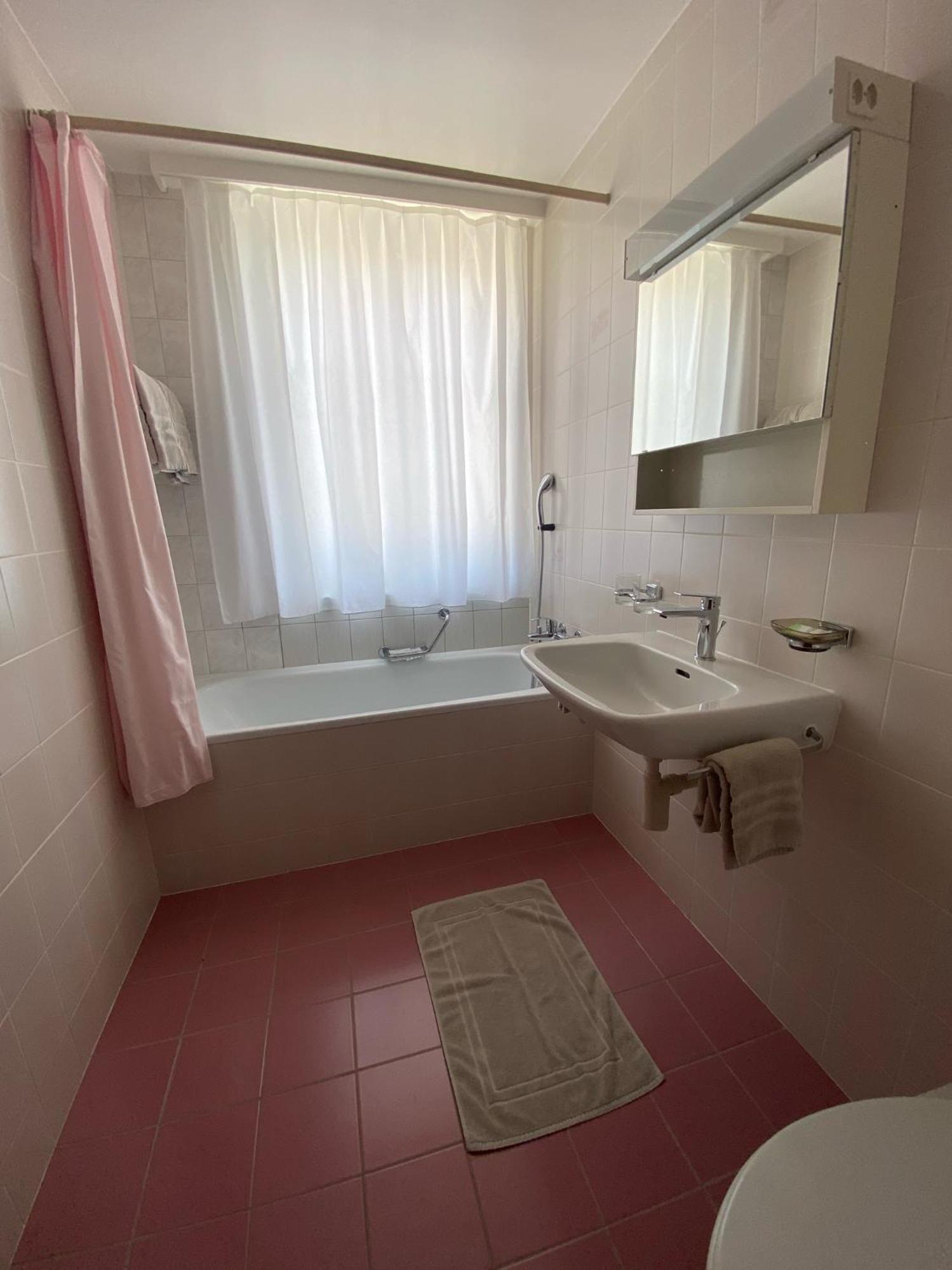 Hotel La Suite Пейерн Номер фото