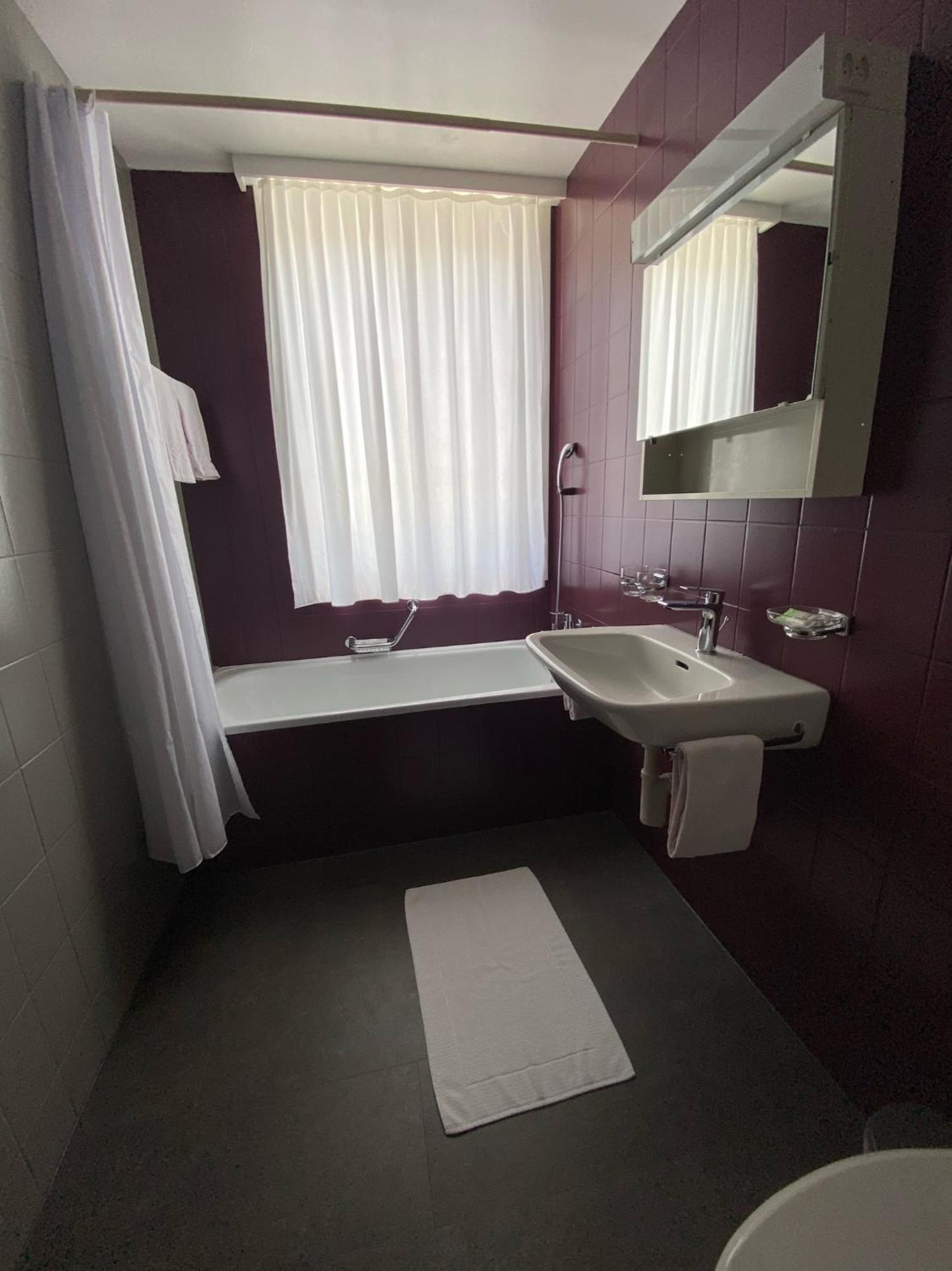 Hotel La Suite Пейерн Номер фото