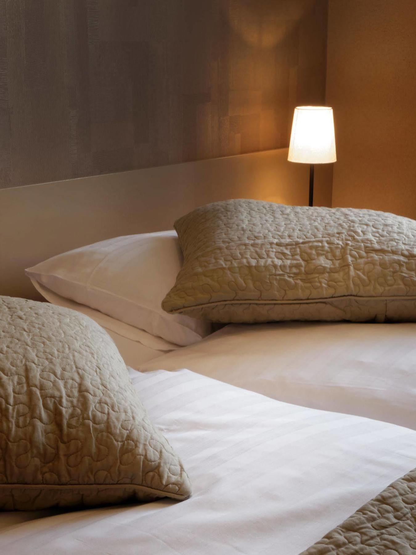 Hotel La Suite Пейерн Экстерьер фото